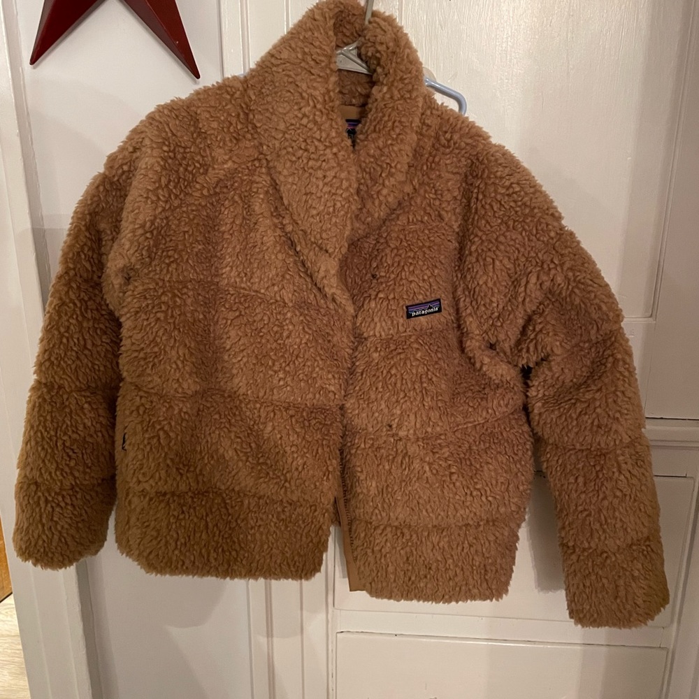 Patagonia woman’s high pile fleece down jacket!  Brand new!!!  Never worn